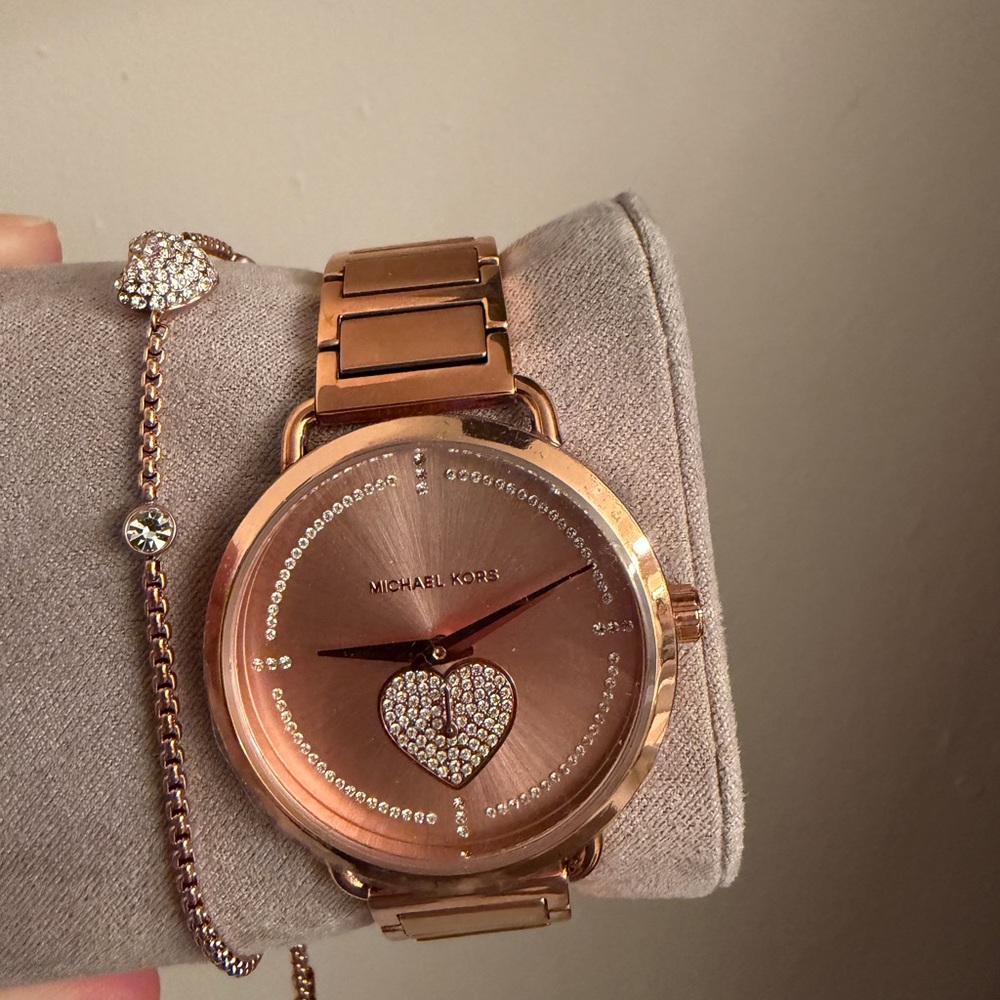 Michael Kors Women's Watch in Rose Gold with Heart Design